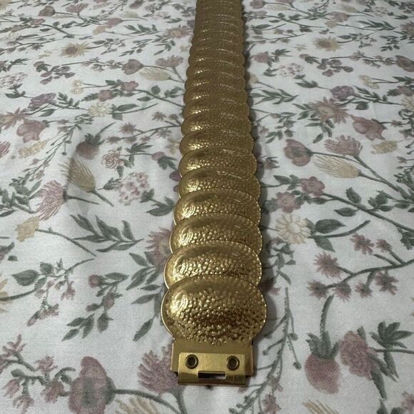 Vintage Gold Tone Medallion Stretch Belt main image 4